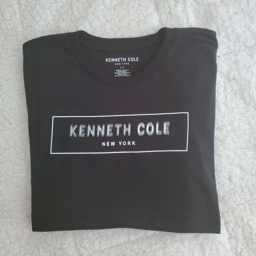 NEW Kenneth Cole New York Blur-Monogram Tee